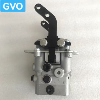 702-16-04250 7021604250 Części koparki Walking Foot Valve Pedal Assembly Do PC120-6 PC200-6 PC210 PC240-8 PC360-6 PC360-7 PC360-8